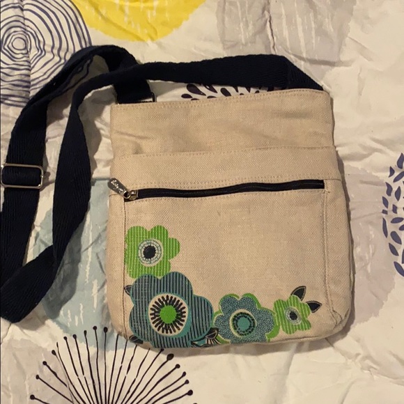 thirty-one Handbags - NWOT 31 Brand Crossbody Purse